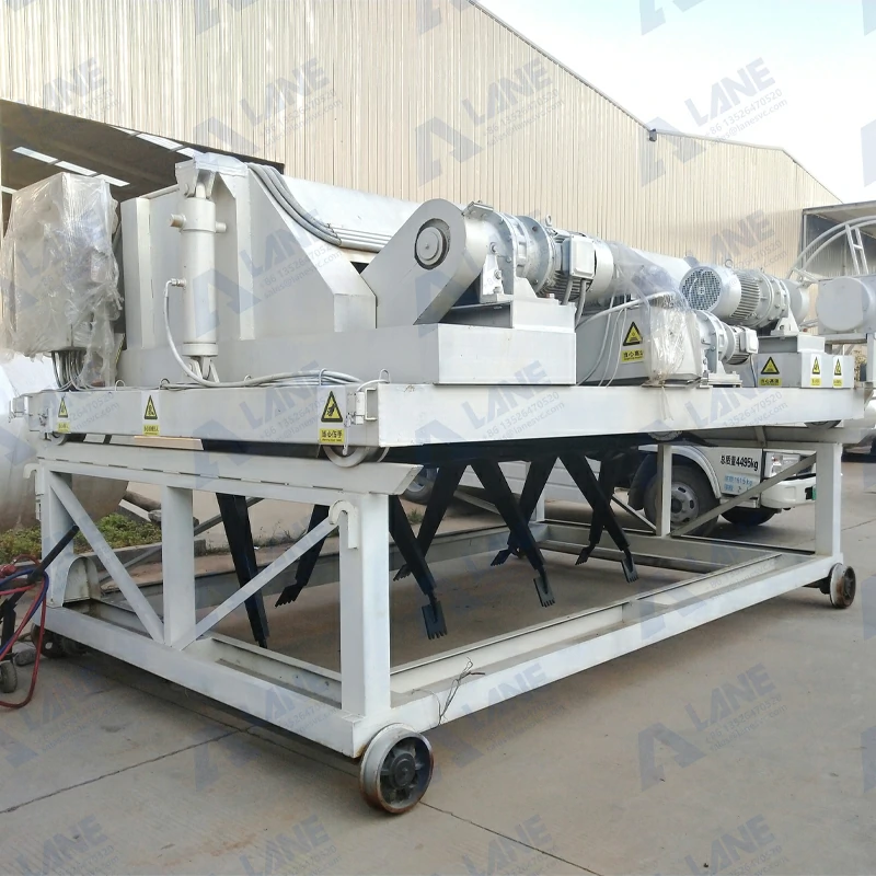 Volteador de compost tipo ranura